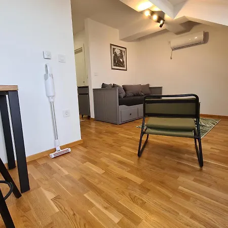 New Now Living * 诺威萨