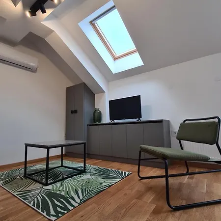 公寓 New Now Living