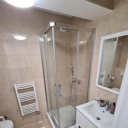 公寓 New Now Living *