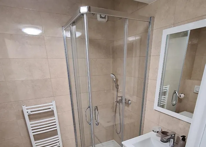 Apartman New Now Living *